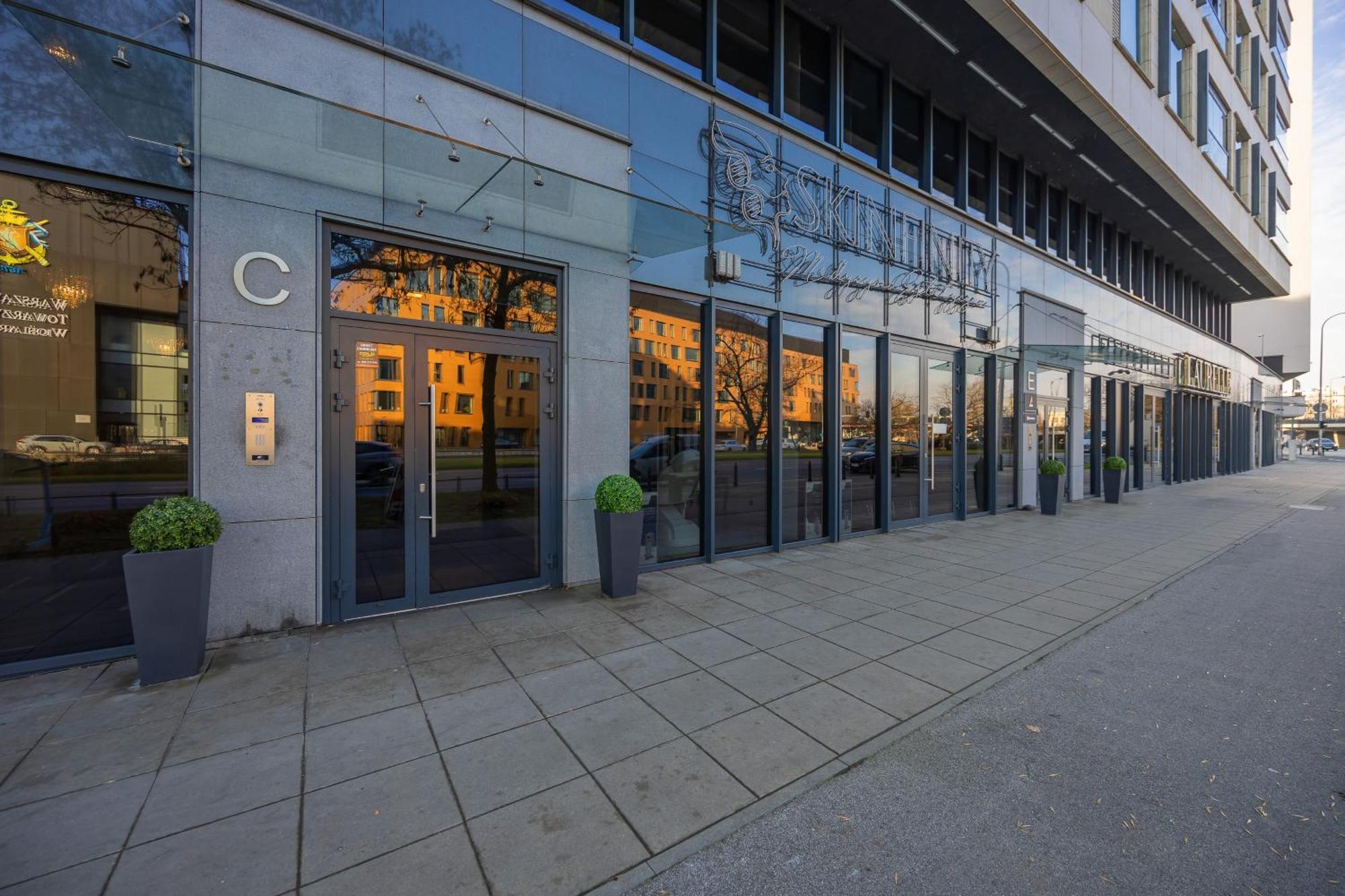 Lux Riverview Air-conditioned With Parking By Renters